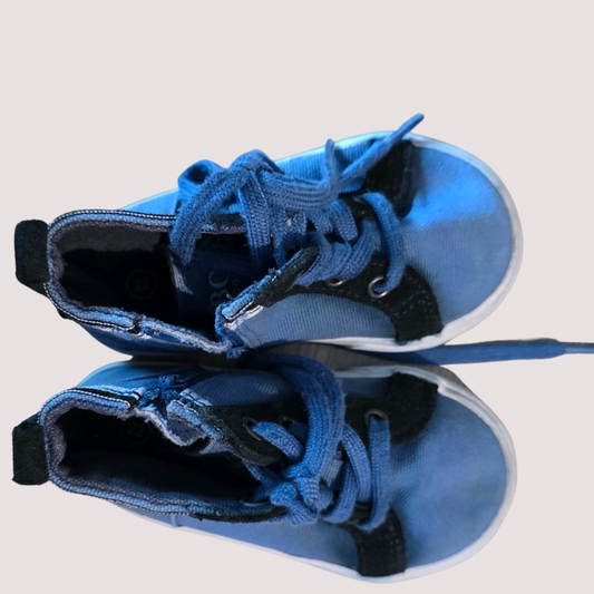 Hugo Boss HighTop Sneakers  Size 22