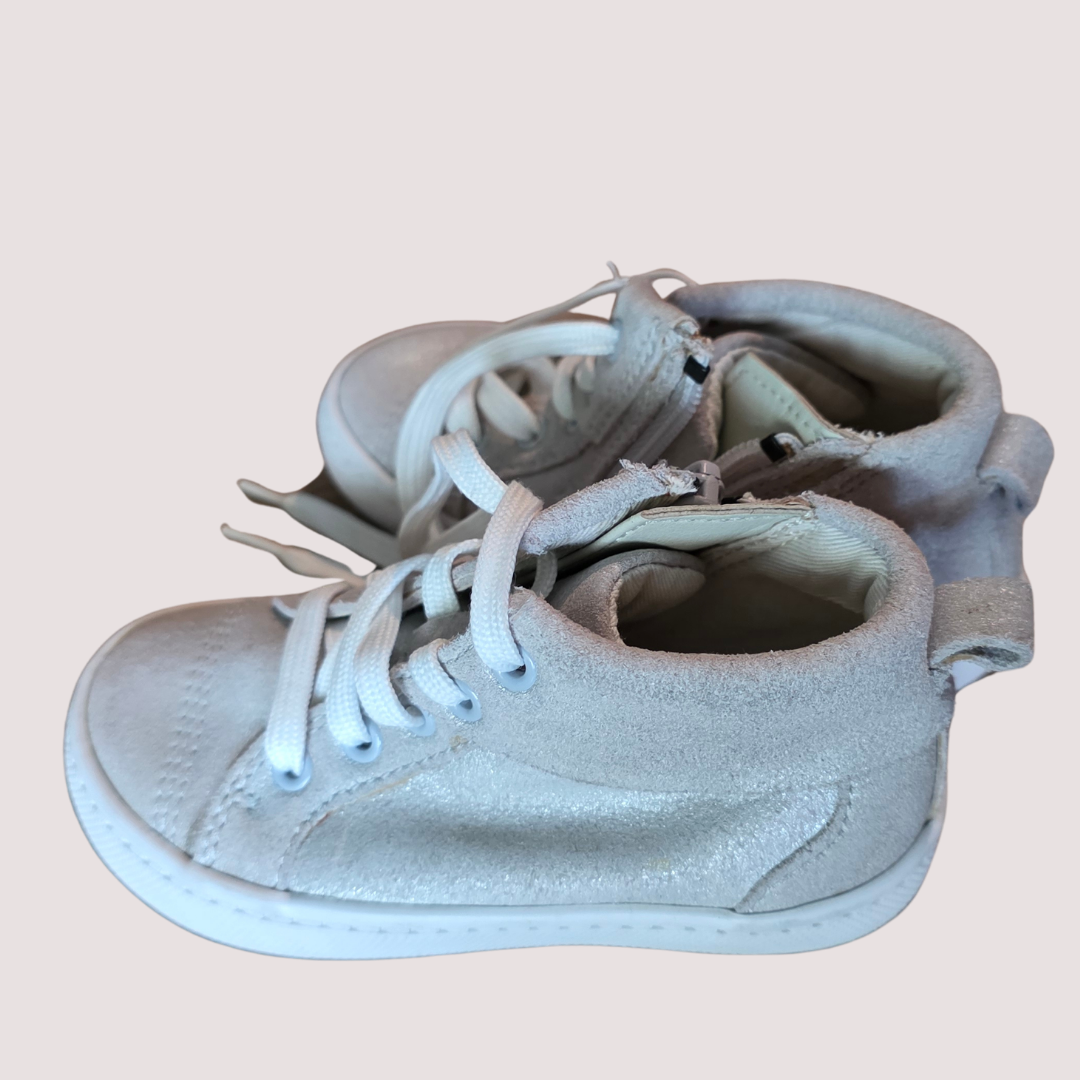 Clarks Silver High-Top Sneakers – Size 6F (AU 6)